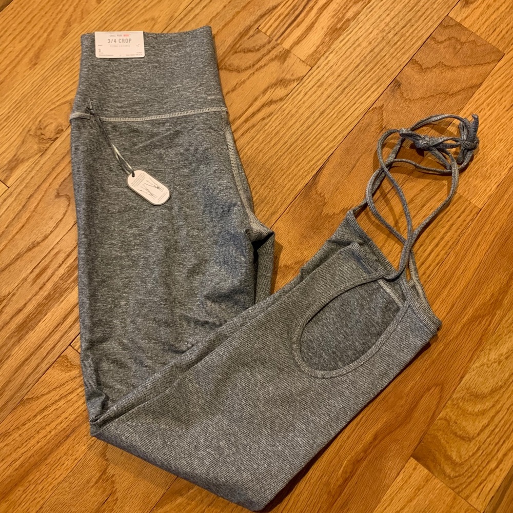 NWT! Aerie Chill Play Move Wrap Leggings